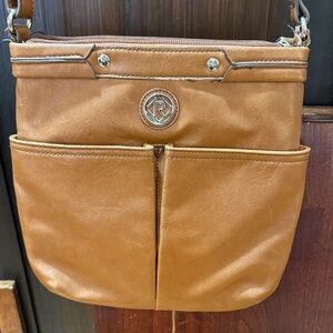 Elegant Relic Tan Crossbody Bag